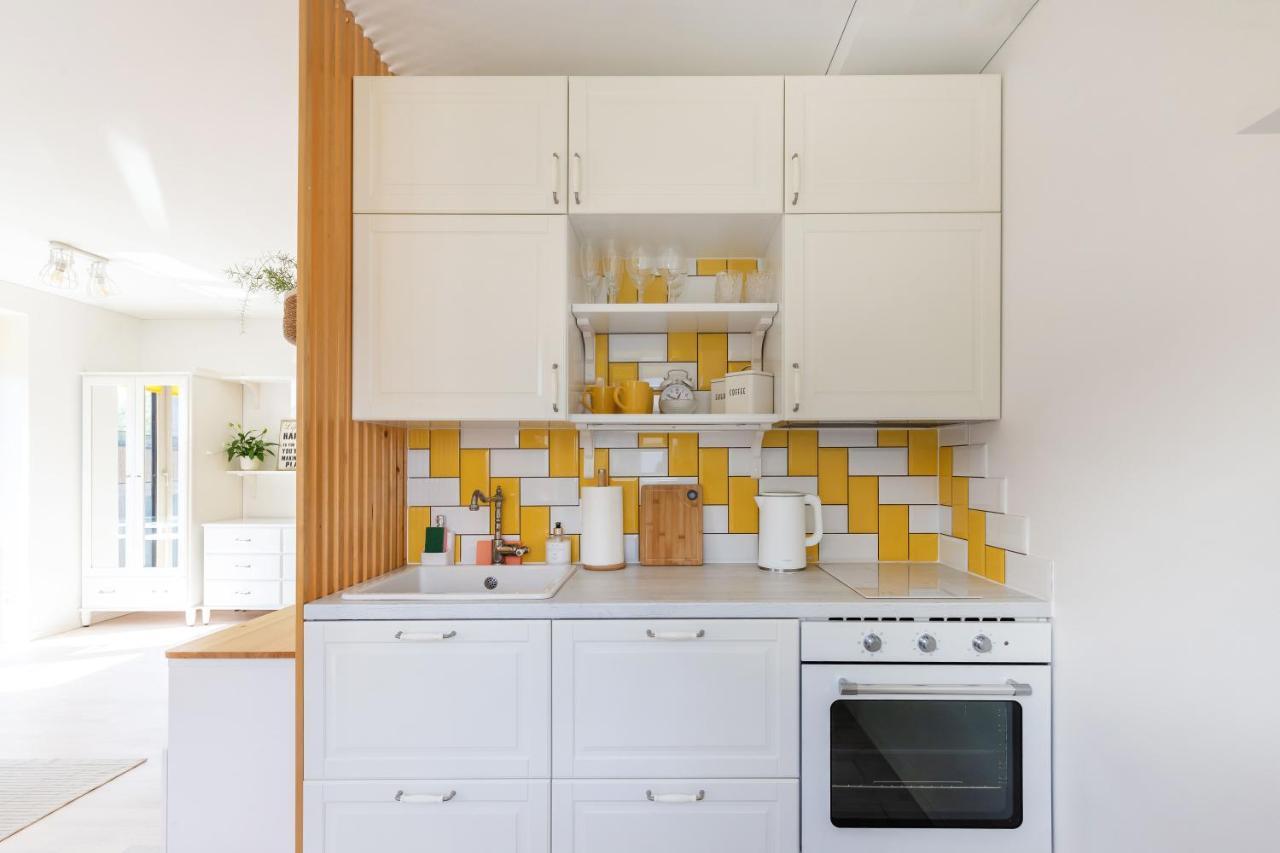 Appartamento Yellow Studio Paupys Vilnius Esterno foto